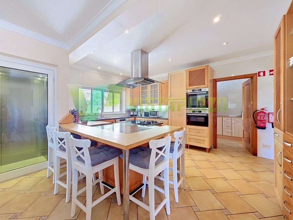 Luxury House for sale in Portimão, 915 000 €, Photo 4