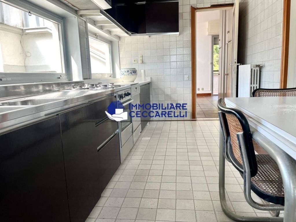 Luxury Apartment for sale in Massa, 850 000 €, Photo 5