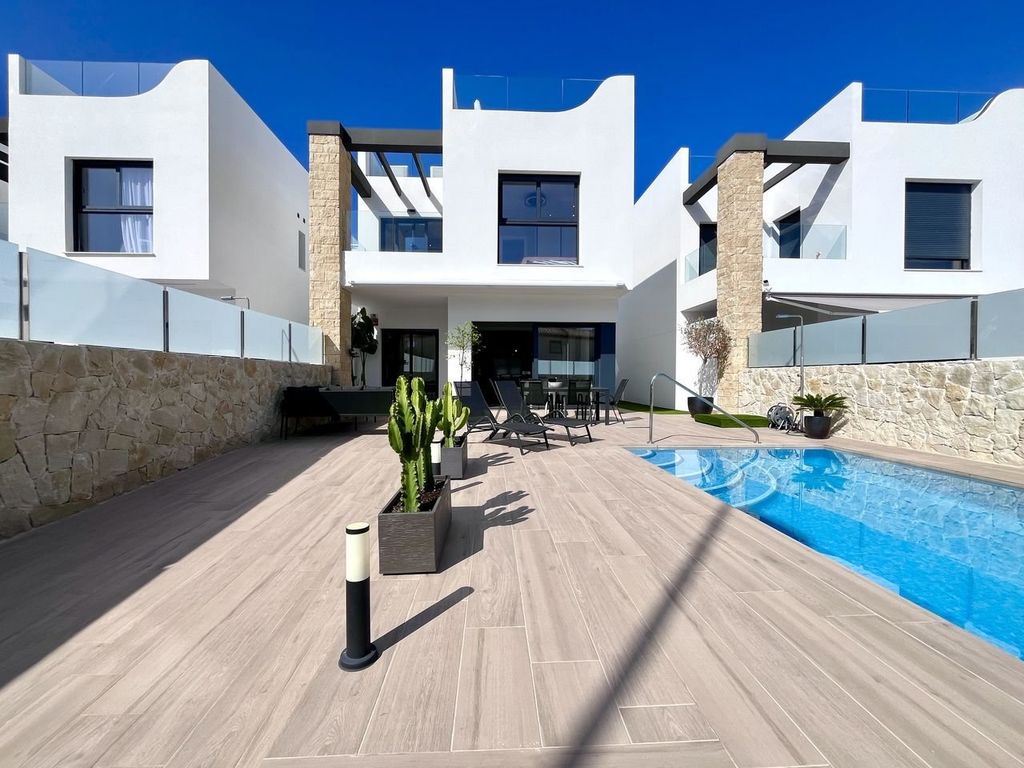 Maison de luxe à vendre à Playas de Orihuela, 794 950 €, Photo 1