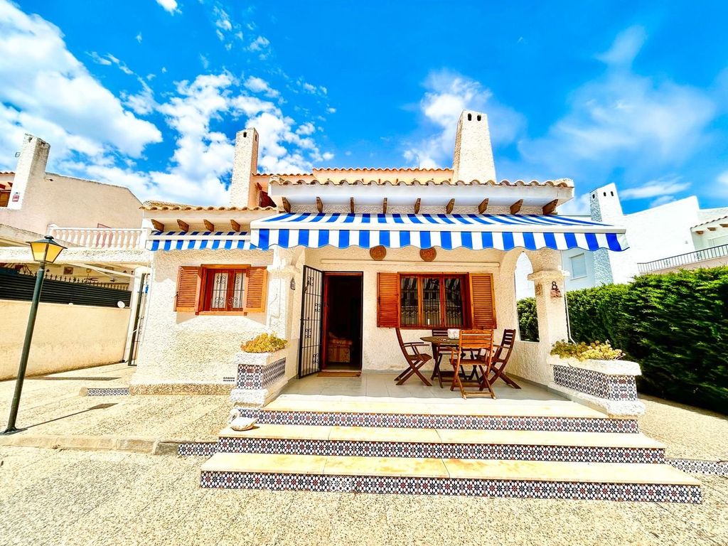 Maison de luxe à vendre à Playas de Orihuela, 630 000 €, Photo 1