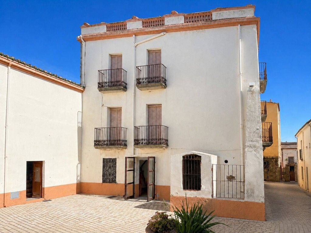 Maison de luxe à vendre à Sant Miquel de Fluvià, 425 000 €, Photo 1