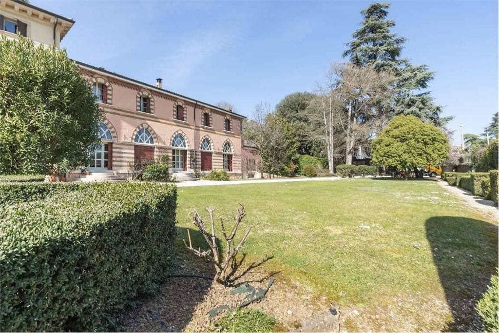 Luxury Apartment for sale in Verona, 3 500 000 €, Photo 1