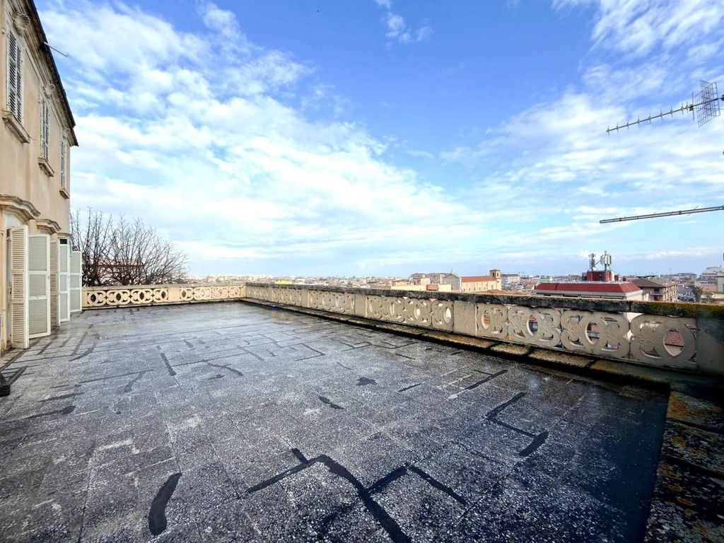 Maison de luxe à vendre à San Benedetto Del Tronto, 790 000 €, Photo 6