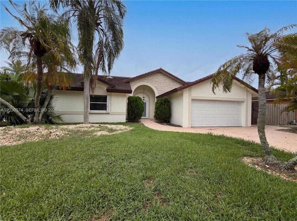 Maison de luxe à vendre à Miami, 677 511 €, Photo 1