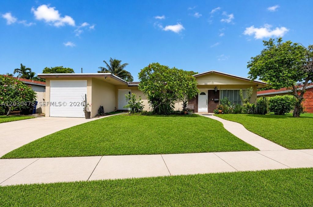 Maison de luxe à vendre à North Miami Beach, 850 955 €, Photo 1