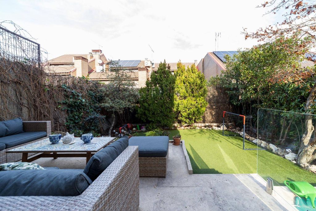 Maison de luxe à vendre à Madrid, 2 300 000 €, Photo 1