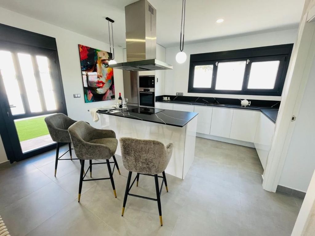 Maison de luxe à vendre à Torrevieja, 1 200 000 €, Photo 2