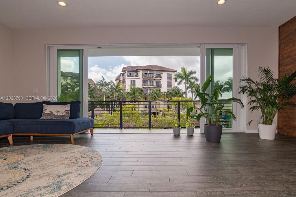 Luxury House for sale in Oakland Park, 763 551 €, Photo 3