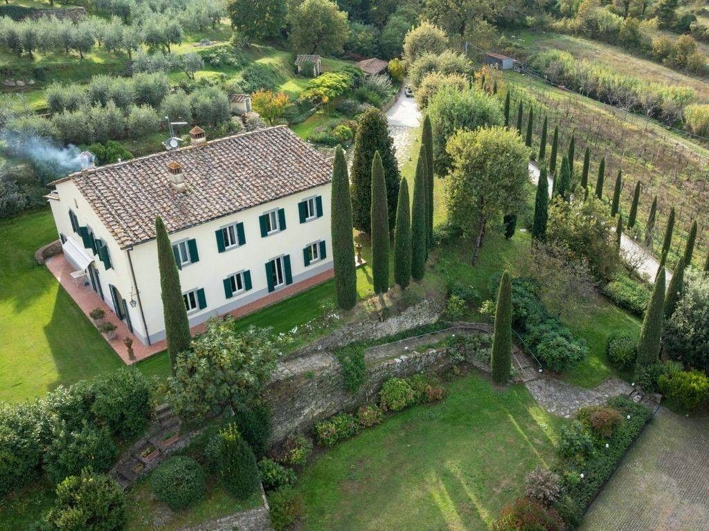 Luxury House for sale in Arezzo, 2 420 000 €, Photo 1
