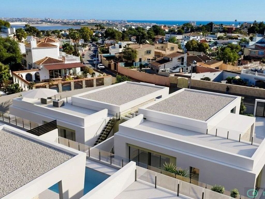 Luxury House for sale in Torrevieja, 700 000 €, Photo 2