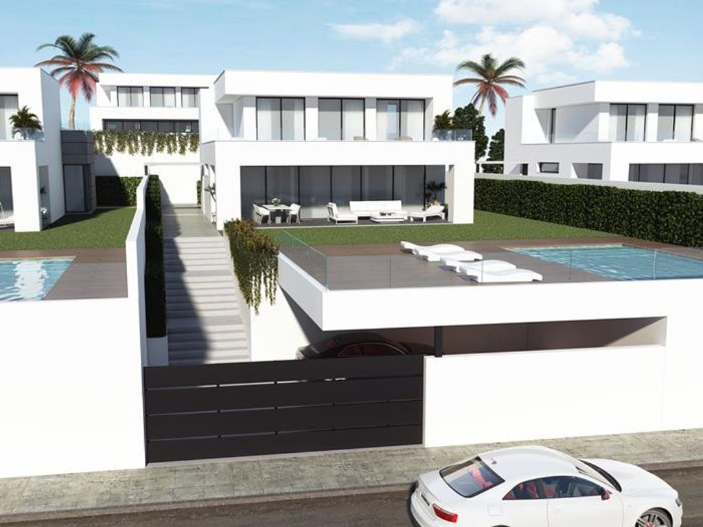 Luxury House for sale in Manilva, 1 065 000 €, Photo 1