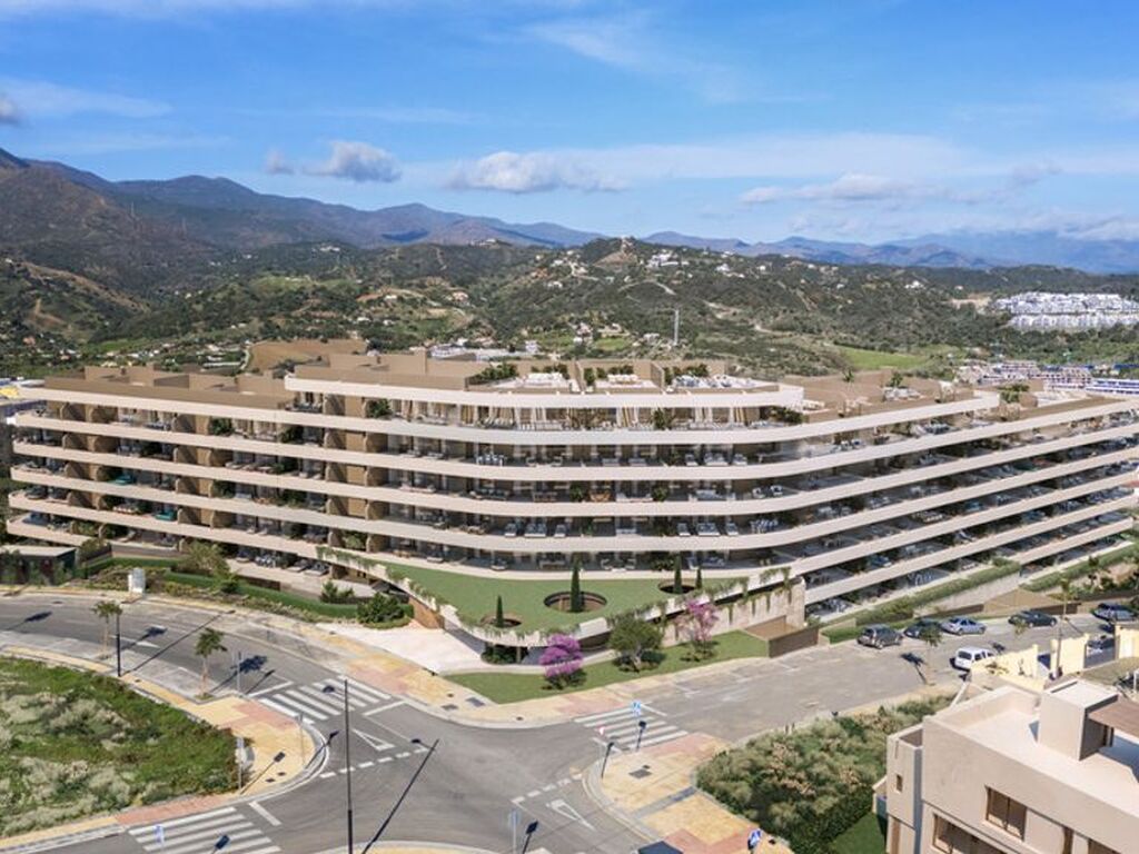 Luxury Apartment for sale in Estepona, 479 000 €, Photo 1