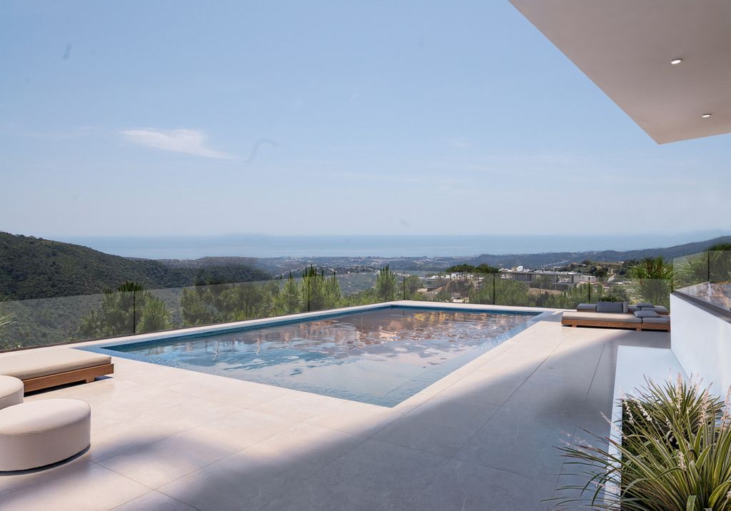 Luxury House for sale in Benahavís, 3 495 000 €, Photo 1