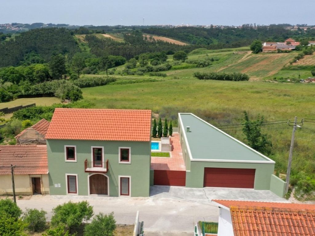 Luxury House for sale in Alcobaça, 445 000 €, Photo 1