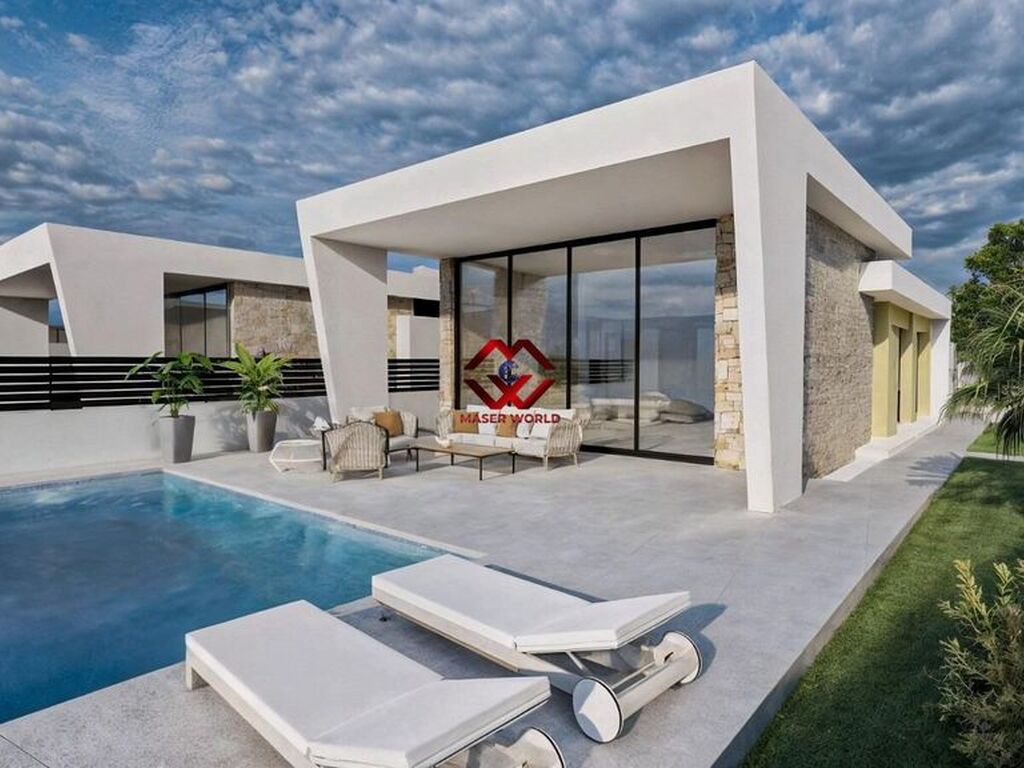 Maison de luxe à vendre à Torrevieja, 700 000 €, Photo 1