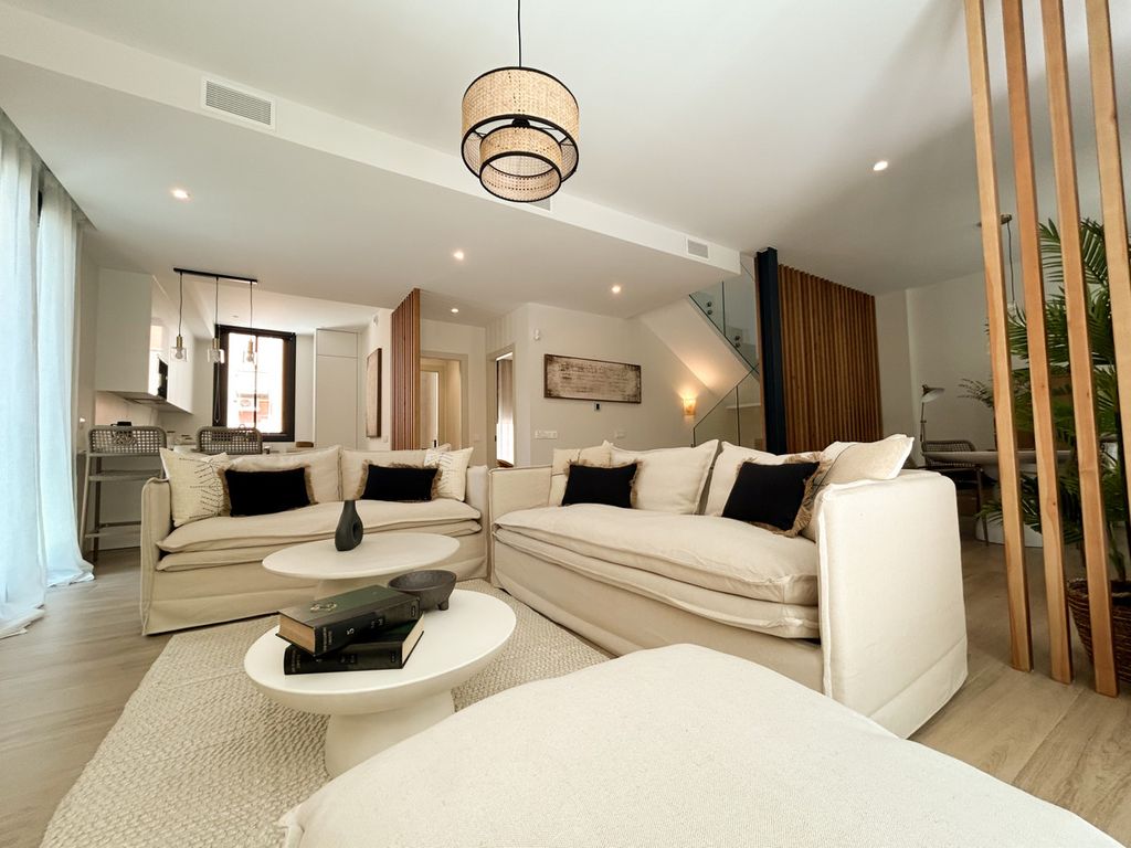 Luxury House for sale in Málaga, 1 750 000 €, Photo 2