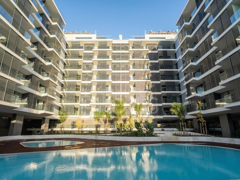 Luxury Apartment for sale in Lisbon, 976 000 €, Photo 2