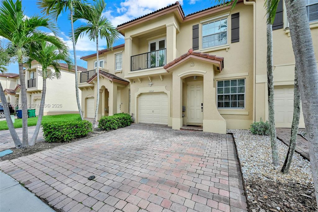 Luxury House for sale in Miami, 455 125 €, Photo 2