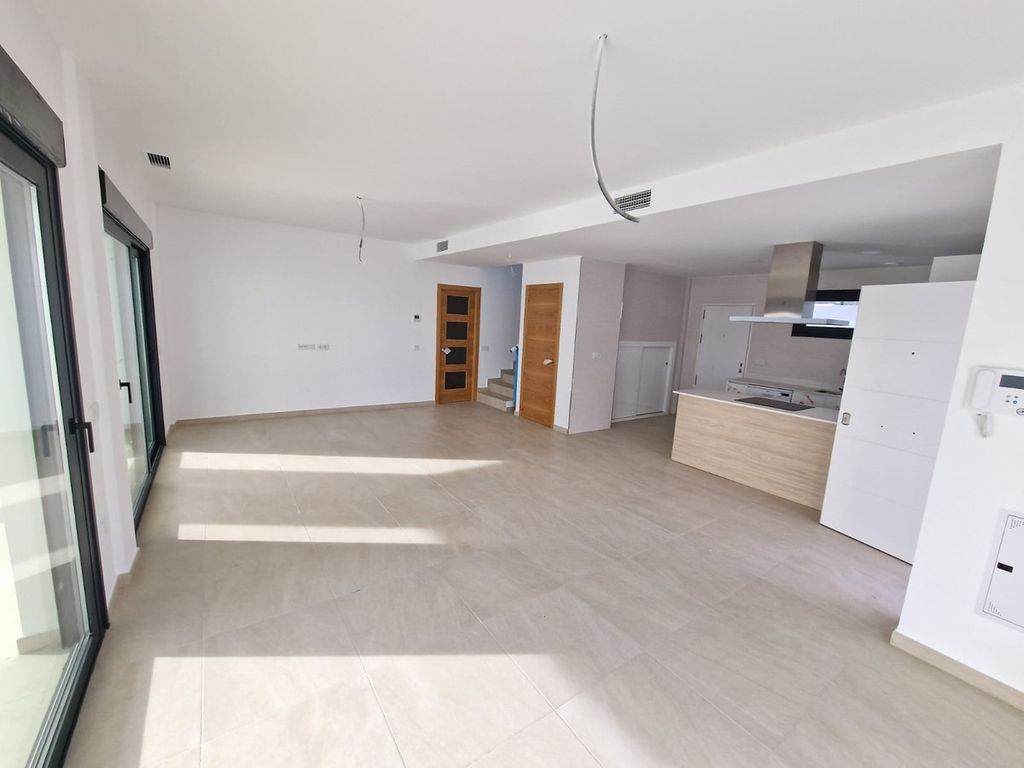 Luxury House for sale in Manilva, 780 000 €, Photo 3