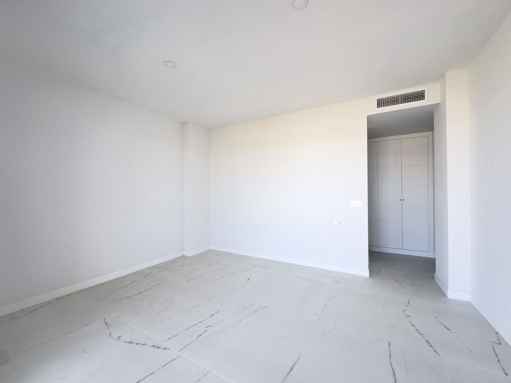 Luxury Apartment for sale in Casares, 525 000 €, Photo 3
