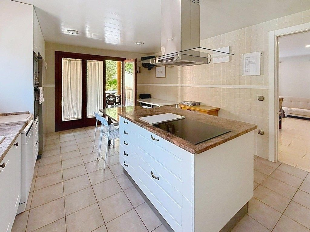 Maison de luxe à vendre à Cubelles, 699 000 €, Photo 3