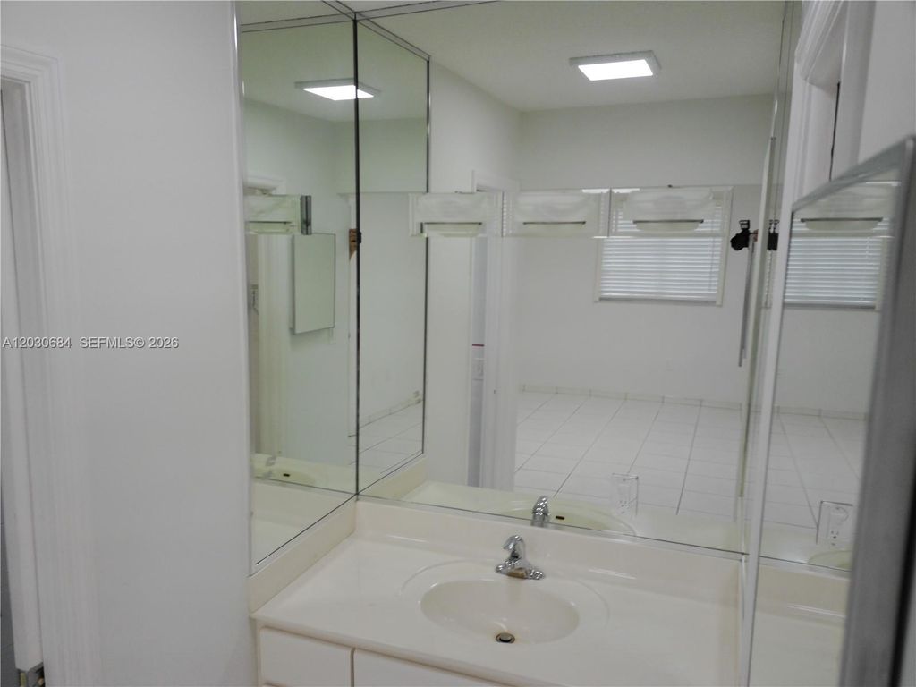 Luxury House for sale in Miami, 730 054 €, Photo 4