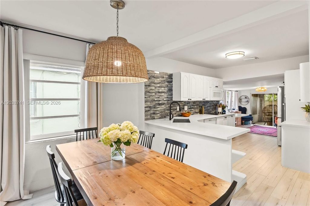 Luxury House for sale in Miami, 753 497 €, Photo 4