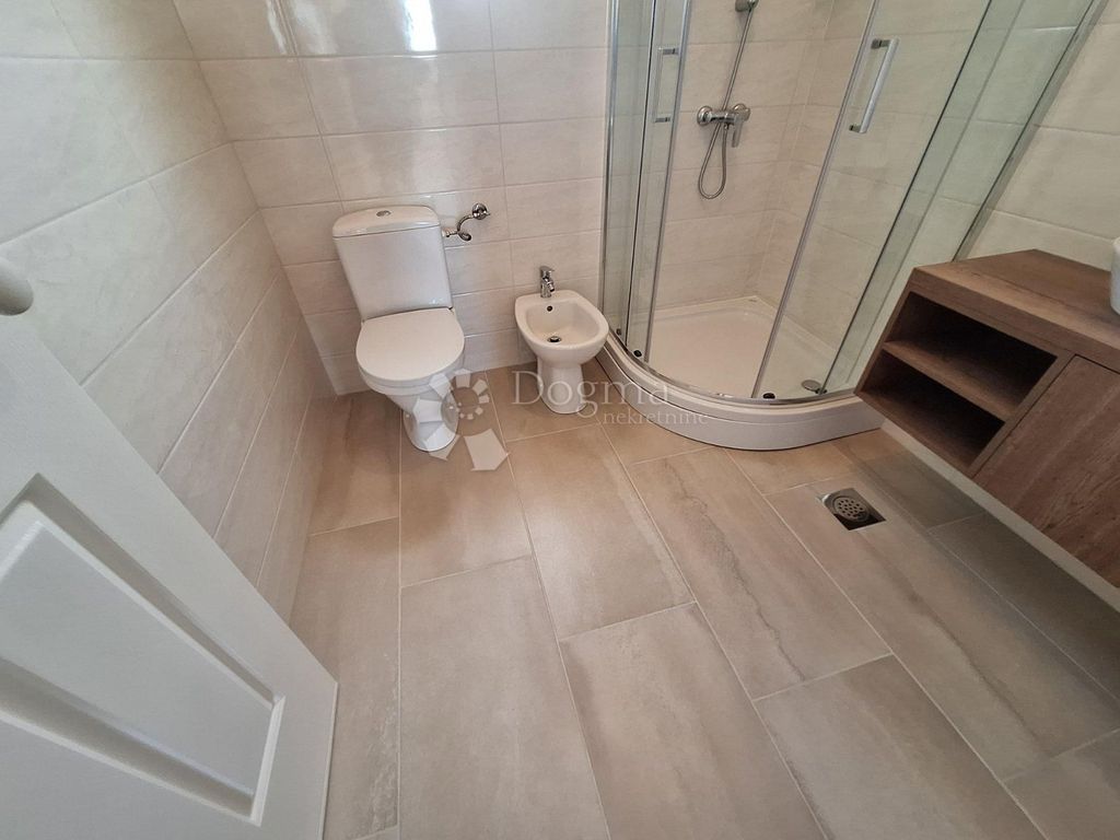 Maison de luxe à vendre à Krk, 650 000 €, Photo 5