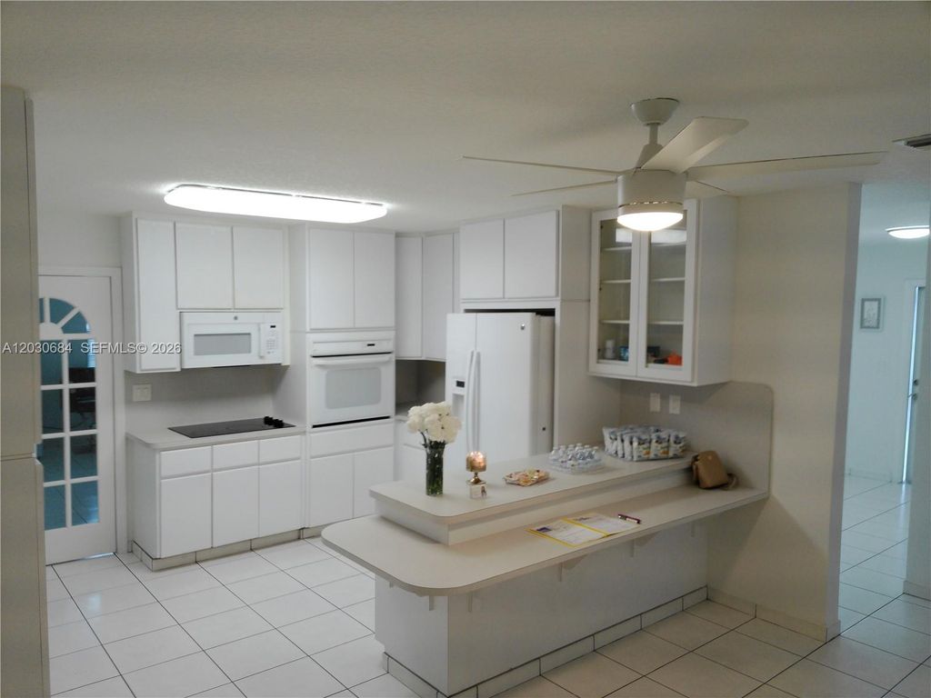 Luxury House for sale in Miami, 730 054 €, Photo 6