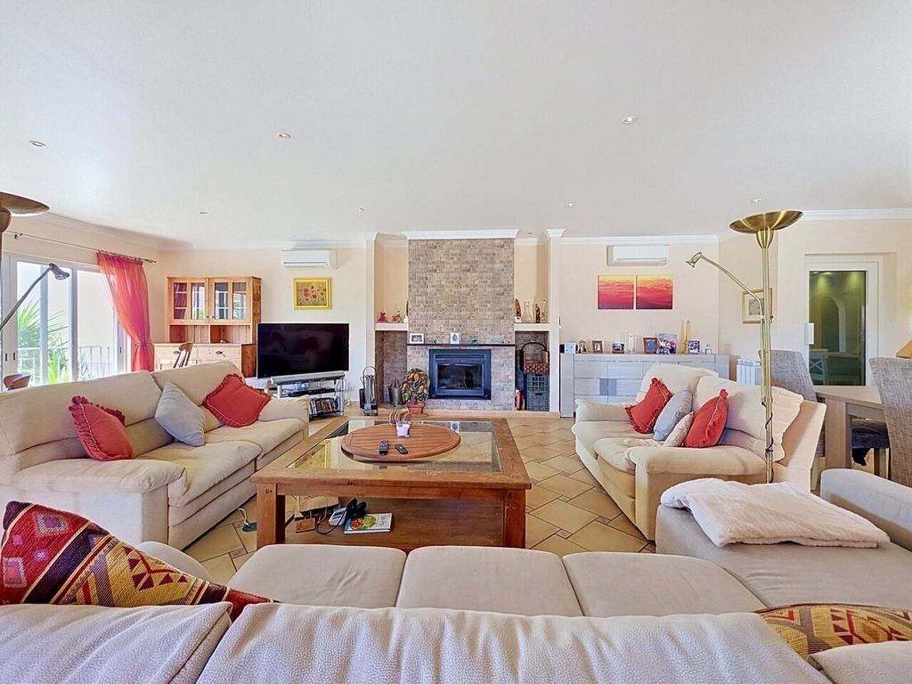 Luxury House for sale in Portimão, 915 000 €, Photo 6