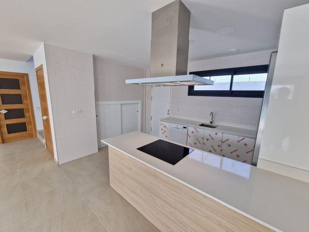 Luxury House for sale in Manilva, 780 000 €, Photo 7