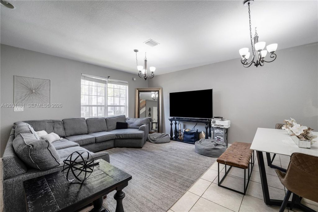 Luxury House for sale in Miami, 450 916 €, Photo 7