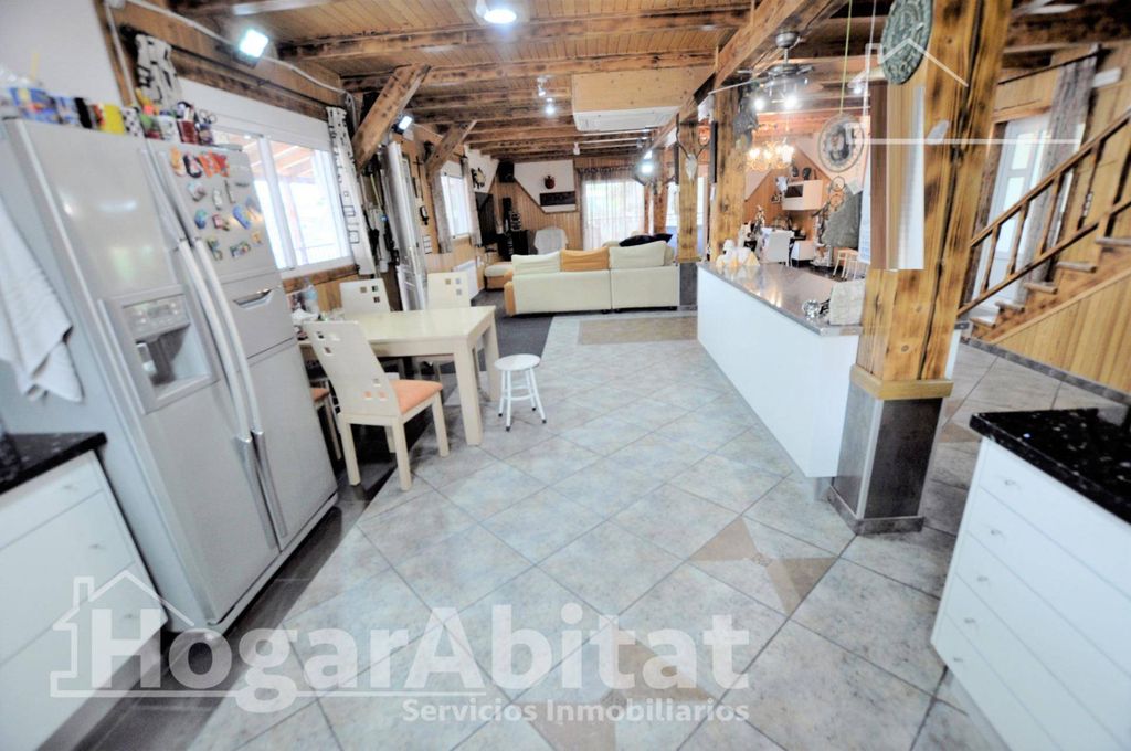 Maison de luxe à vendre à Monserrat, 419 000 €, Photo 2