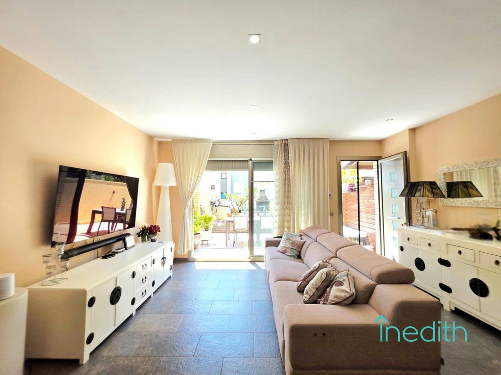 Maison de luxe à vendre à Cubelles, 450 000 €, Photo 5