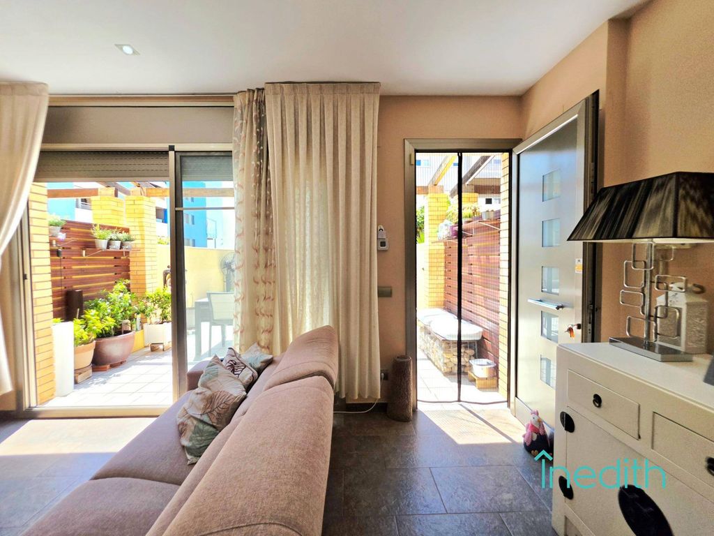 Maison de luxe à vendre à Cubelles, 450 000 €, Photo 7