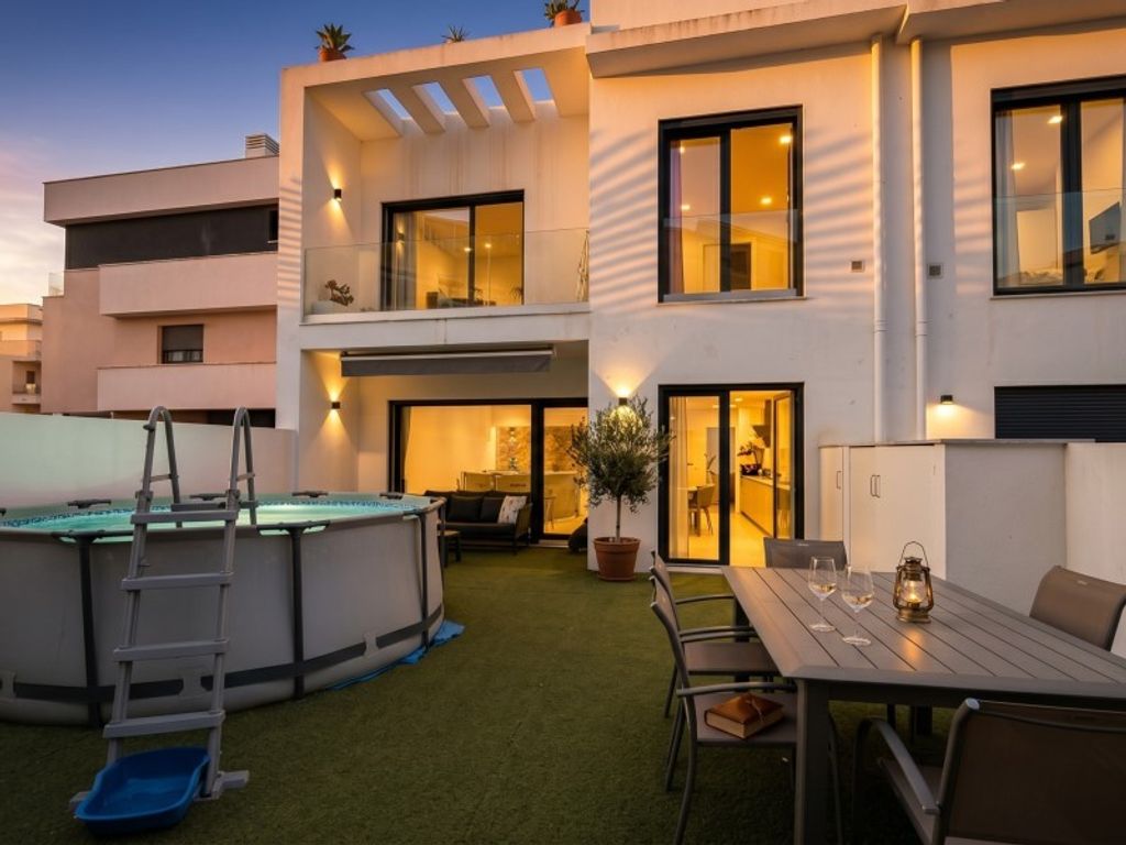 Luxury House for sale in Portimão, 599 000 €, Photo 1