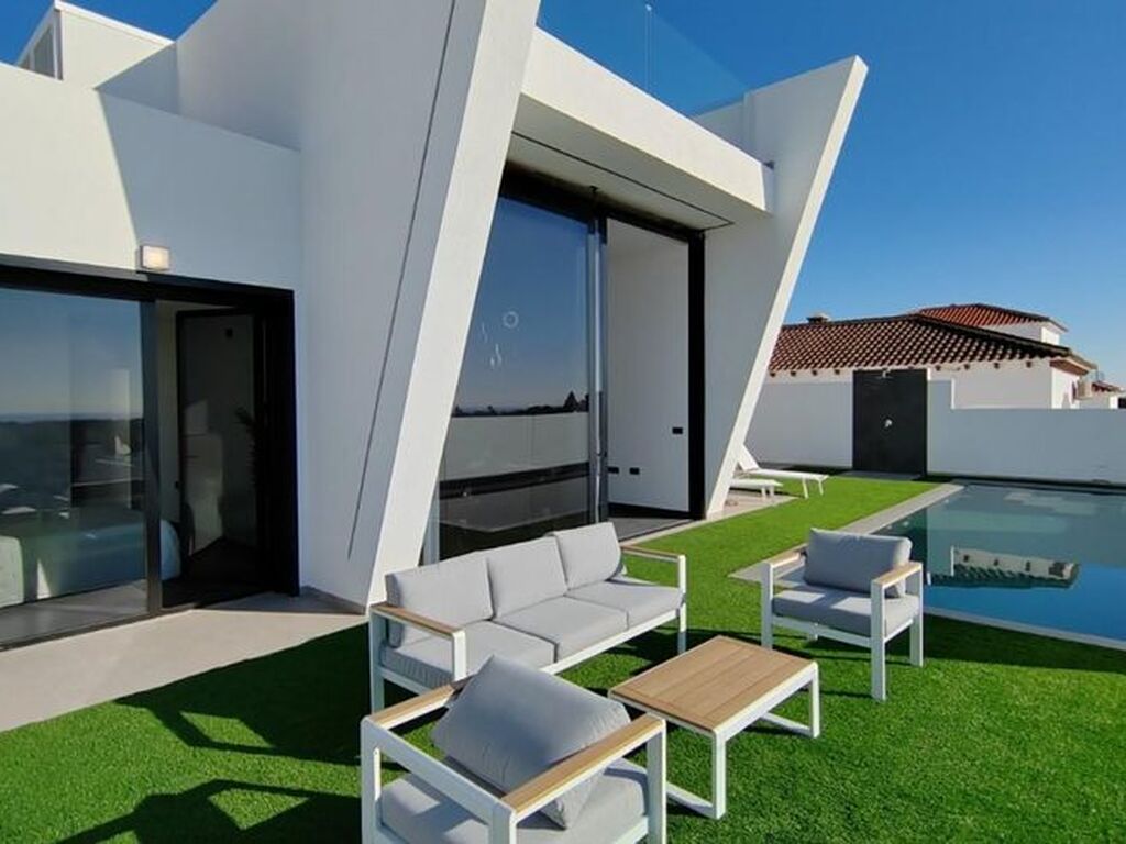 Luxury House for sale in Torrevieja, 750 000 €, Photo 1