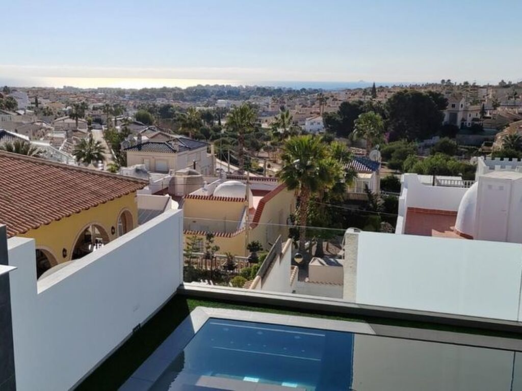 Luxury House for sale in Torrevieja, 750 000 €, Photo 3