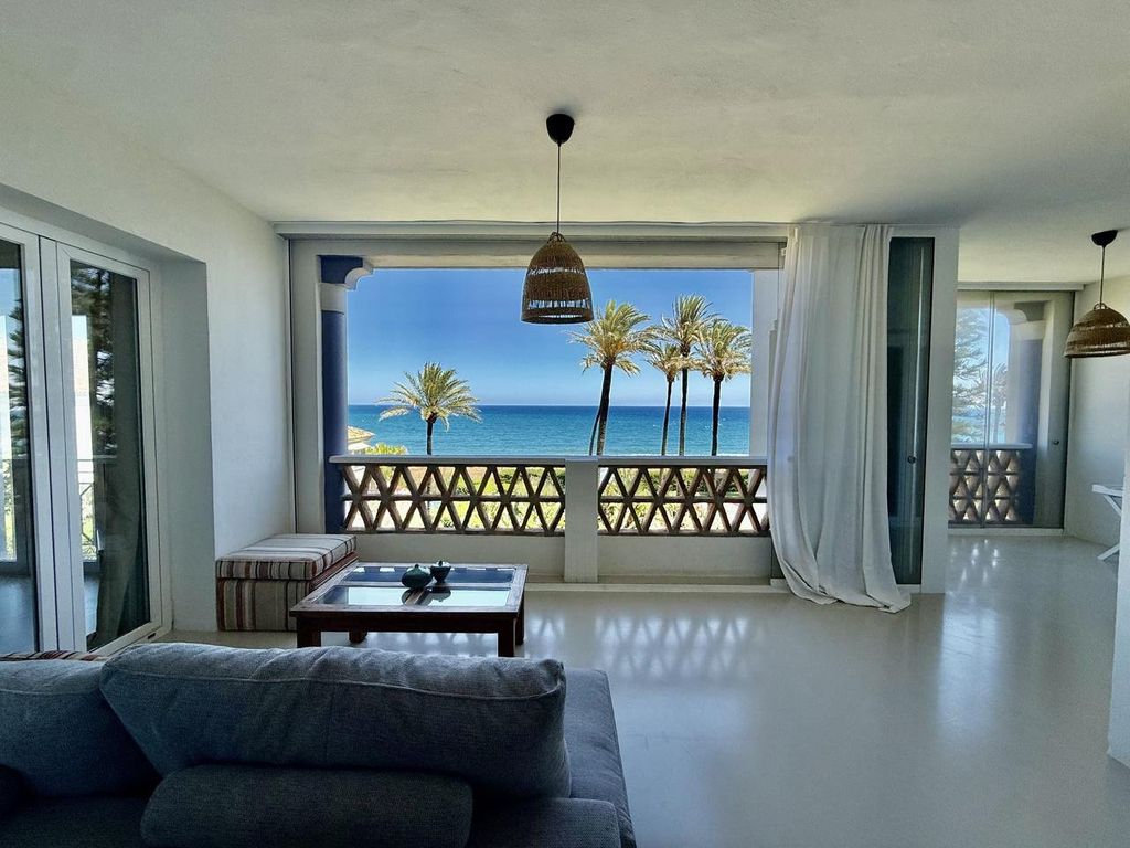Luxury Apartment for sale in Casares, 995 000 €, Photo 1