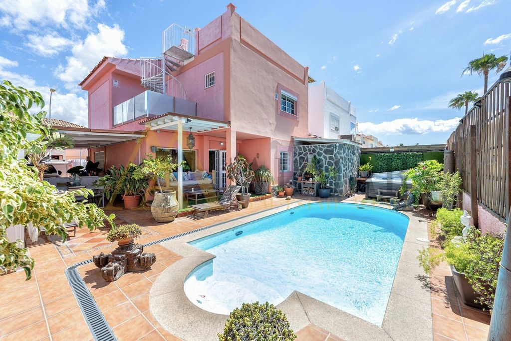 Maison de luxe à vendre à San Bartolomé de Tirajana, 1 060 000 €, Photo 1