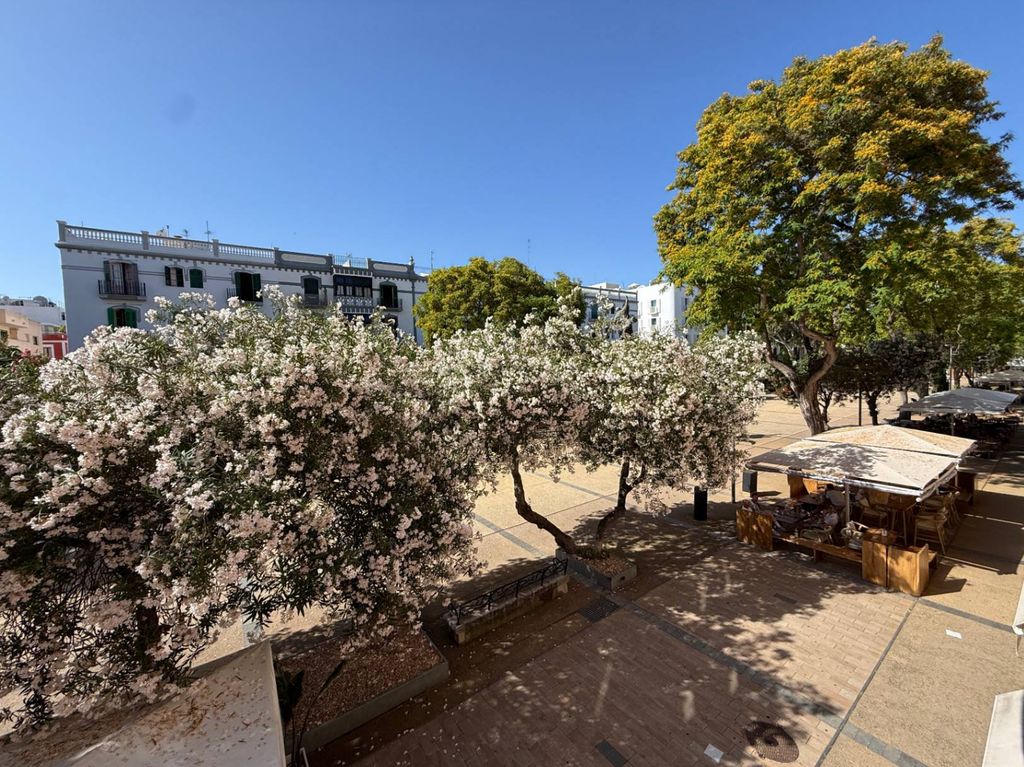 Luxury Apartment for sale in Ibiza, 790 000 €, Photo 1