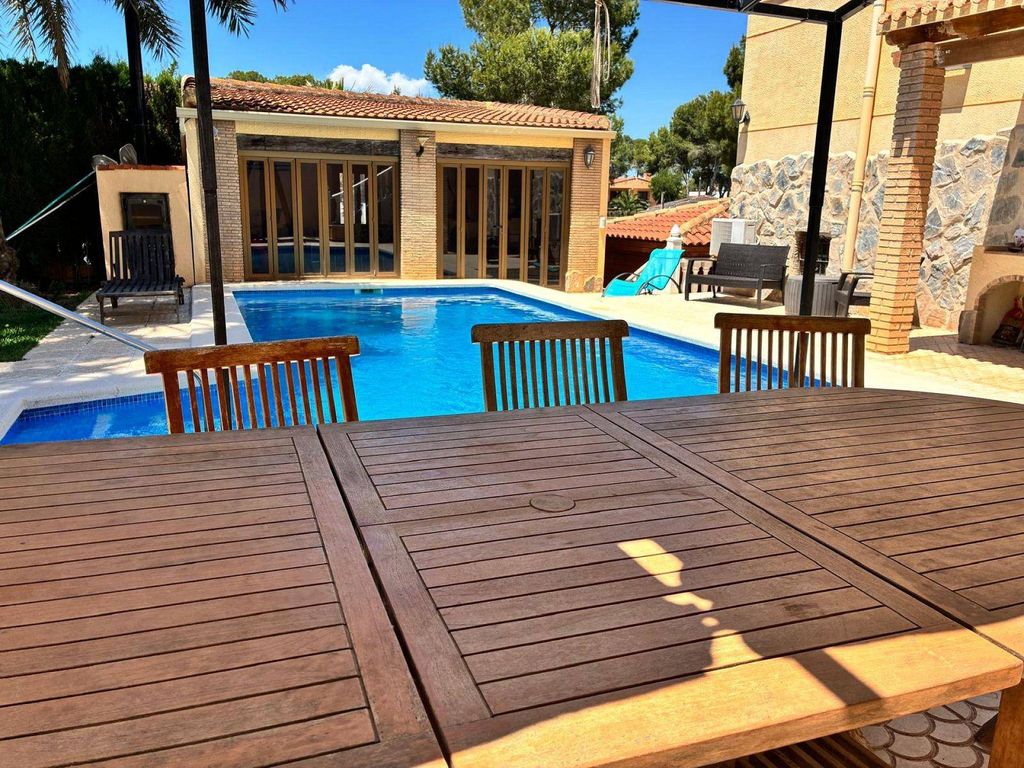 Maison de luxe à vendre à Torrevieja, 490 000 €, Photo 2