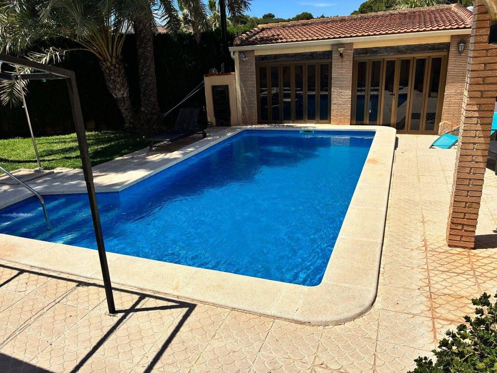 Maison de luxe à vendre à Torrevieja, 490 000 €, Photo 3