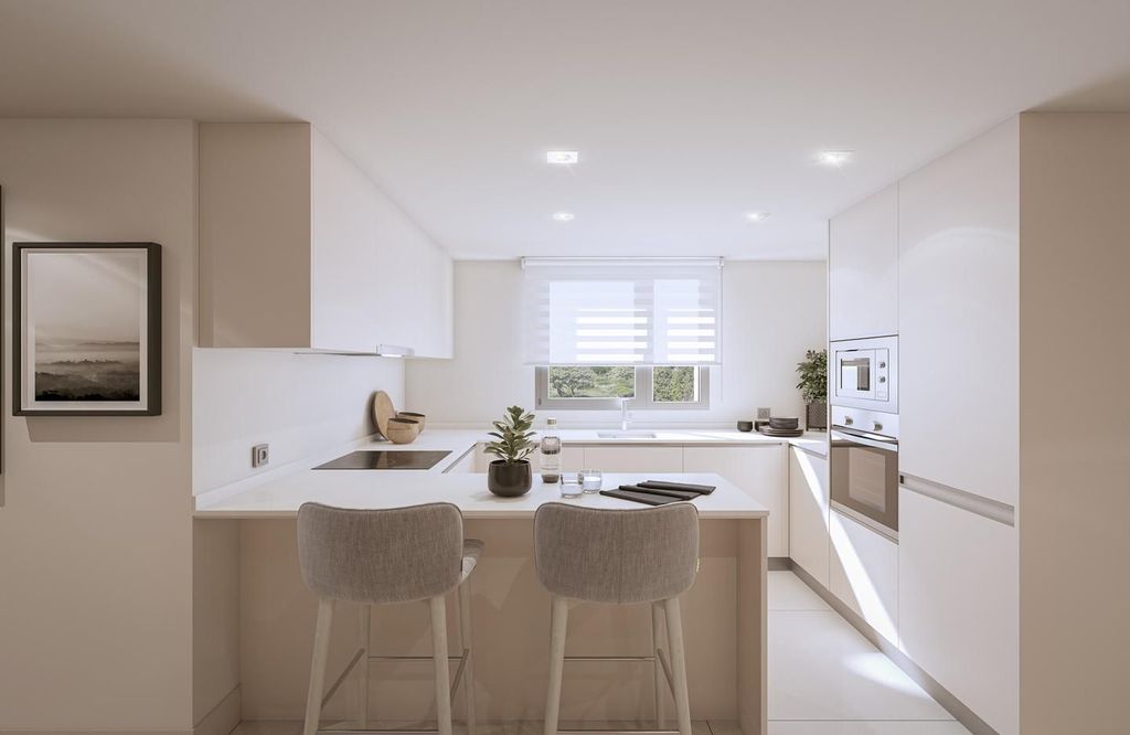 Luxury Apartment for sale in Manilva, 520 000 €, Photo 2