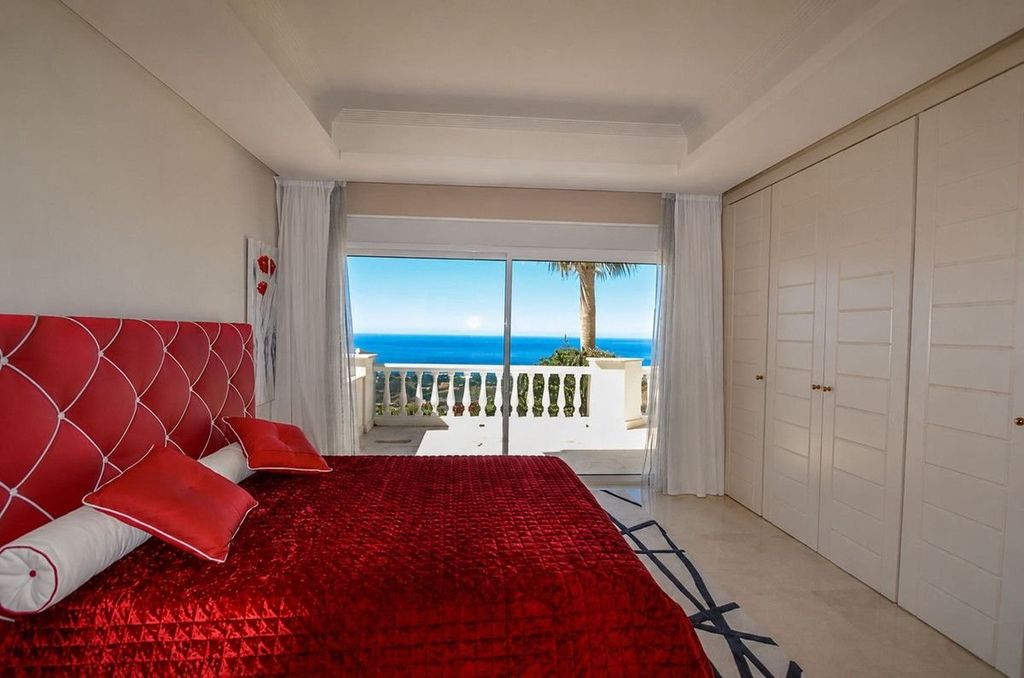 Luxury House for sale in Marbella, 2 950 000 €, Photo 3