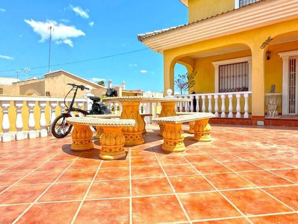 Luxury House for sale in Torrevieja, 610 000 €, Photo 7