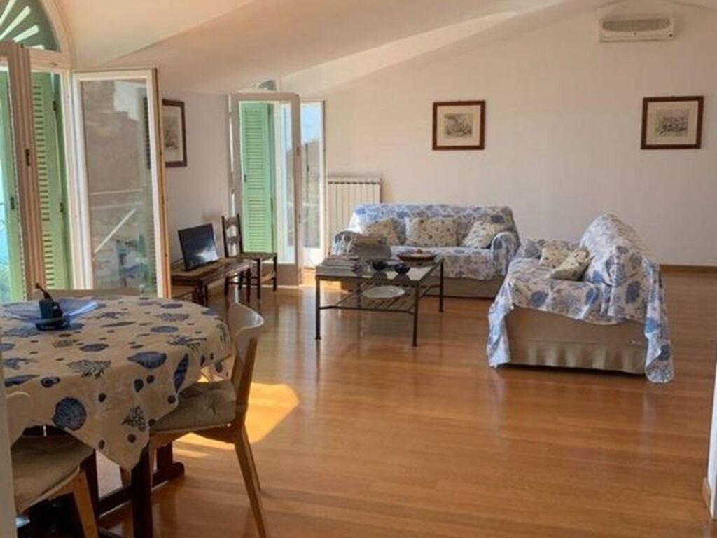 Luxury Apartment for sale in Bordighera, 830 000 €, Photo 1