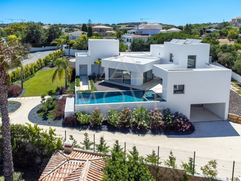 Luxury House for sale in Lagos, 2 575 000 €, Photo 3
