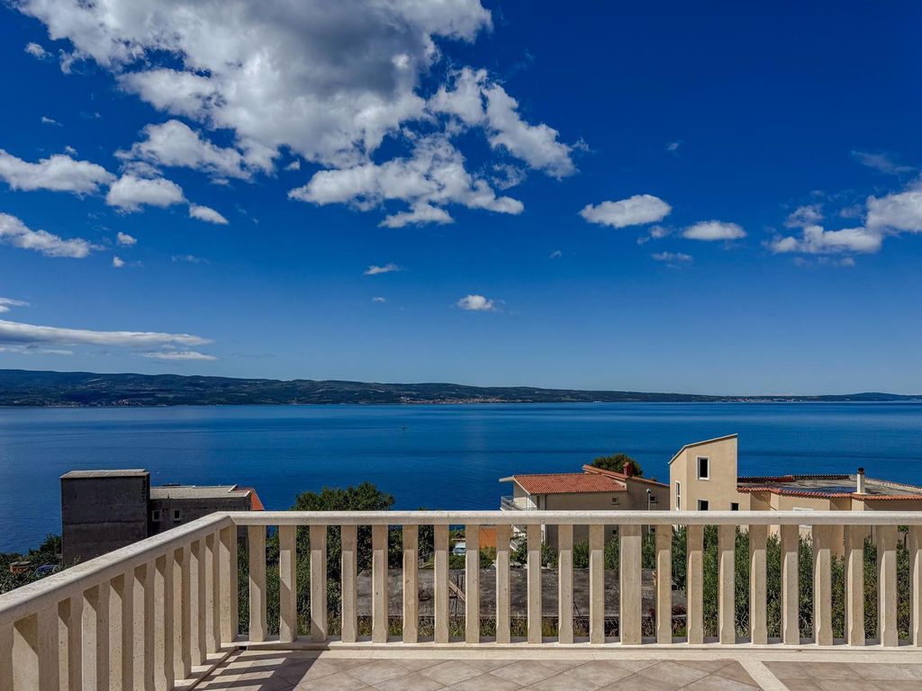 Maison de luxe à vendre à Dugi Rat, 1 390 000 €, Photo 4