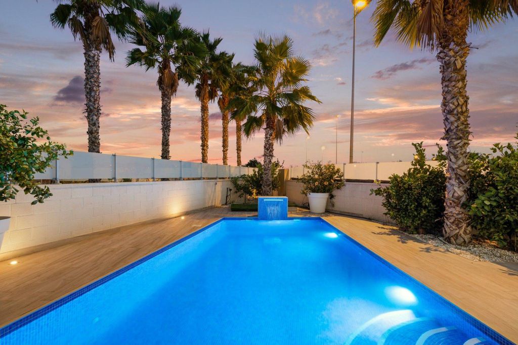 Luxury House for sale in Playas de Orihuela, 829 000 €, Photo 6